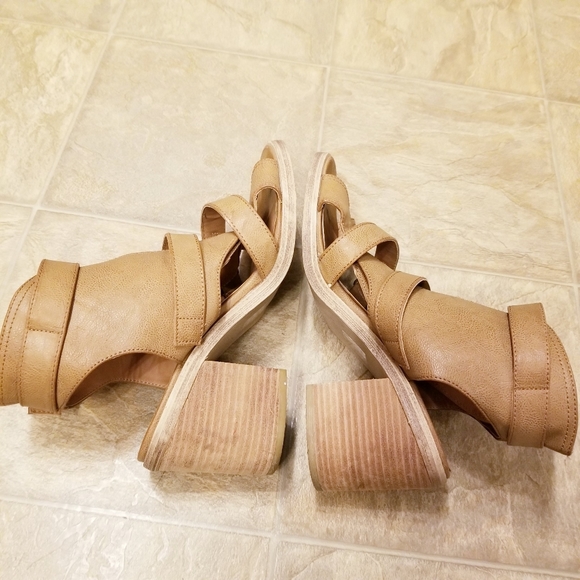 Ecote Heidi Caged Peep Toe Buckled Sandals - Picture 8 of 8